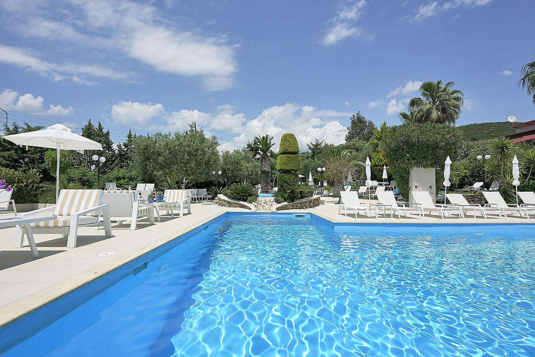 Glavas Inn Hotel Gerakini Exterior foto